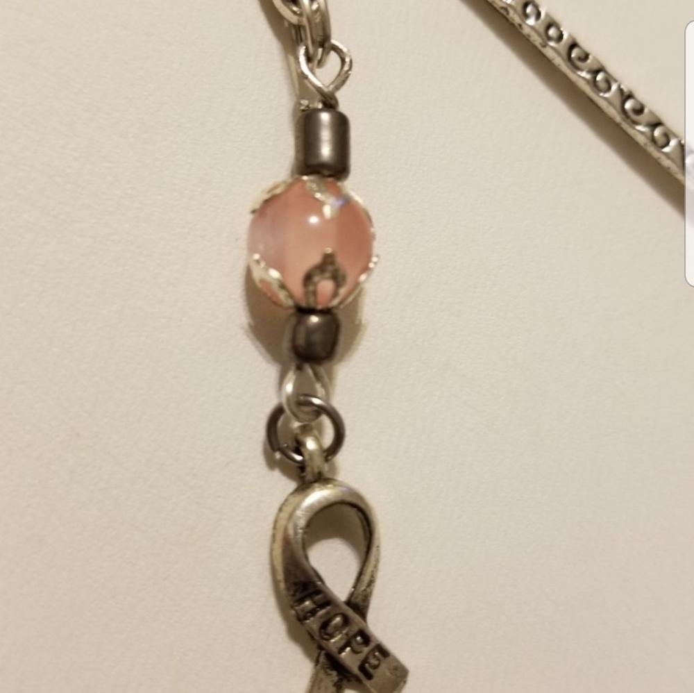 Pink Ribbon Bookmark beaded - Picture 2 of 3